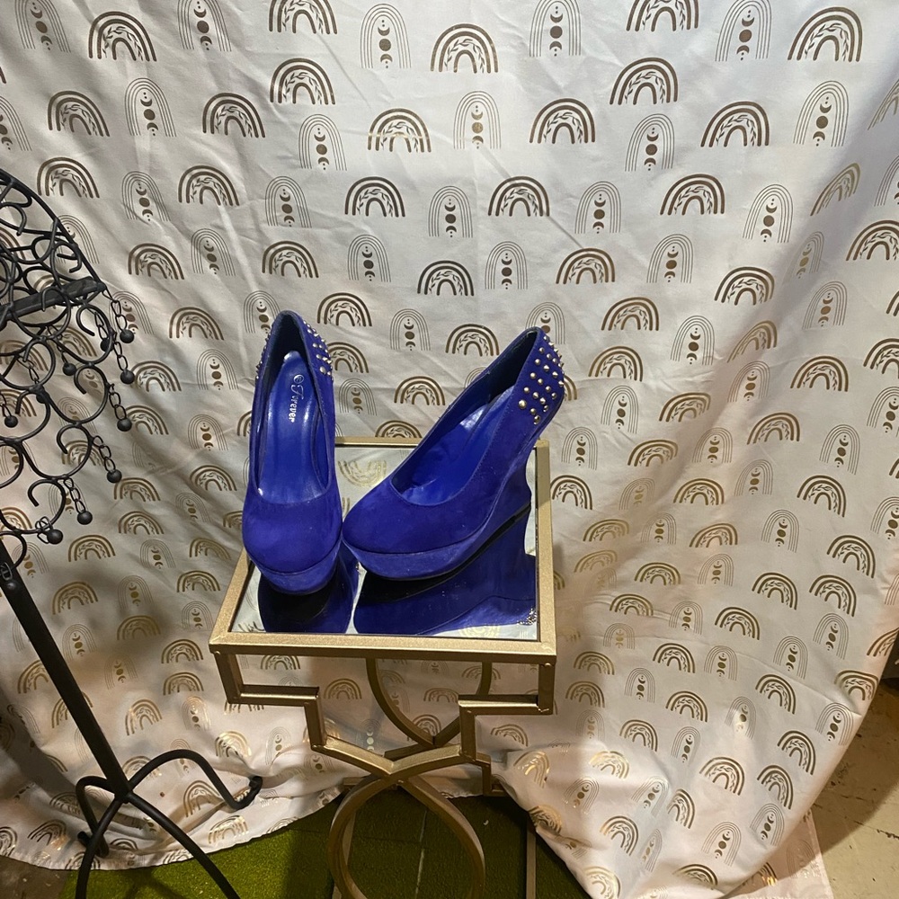 Forever 21 Blue Heels Stylish Design
